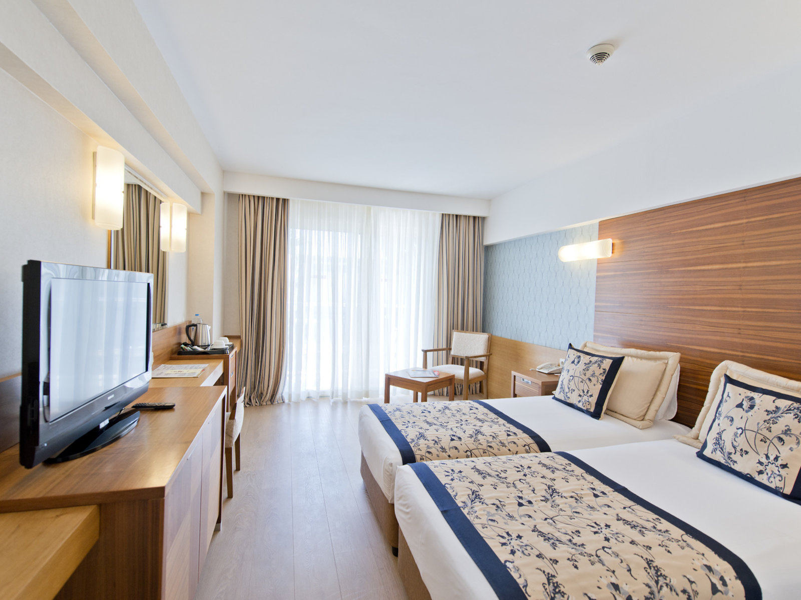 Trendy Side Beach 4*